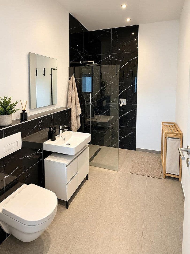 Prenájom bytu 3-izbový 96 m², Düren, Severné Porýnie - Westfálsko Prenájom bytu 3-izbový 96 m², Düren, Severné Porýnie - Westfálsko
