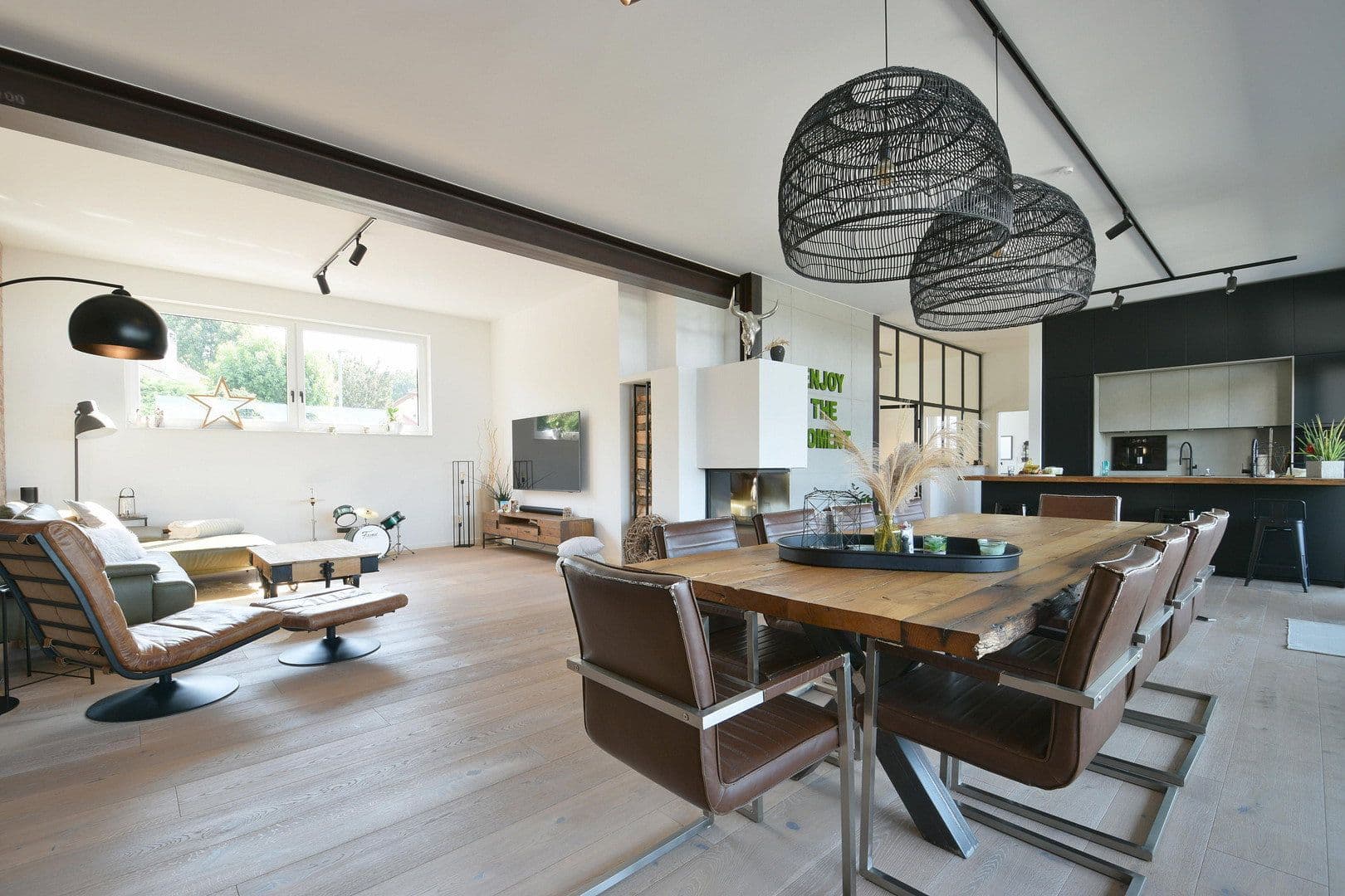 Predaj domu 318 m², pozemok 1.197 m², Kleinostheim, Bavorsko Predaj domu 318 m², pozemok 1.197 m², Kleinostheim, Bavorsko
