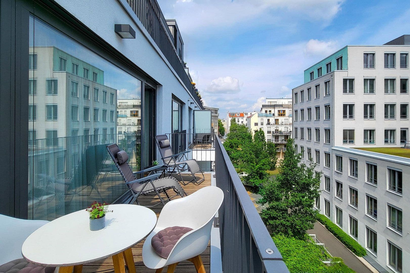 Predaj bytu 3-izbový 112 m², Chausseestraße 37, Top-Lage im Herzen von Berlin-Mitte, Berlín Predaj bytu 3-izbový 112 m², Chausseestraße 37, Top-Lage im Herzen von Berlin-Mitte, Berlín