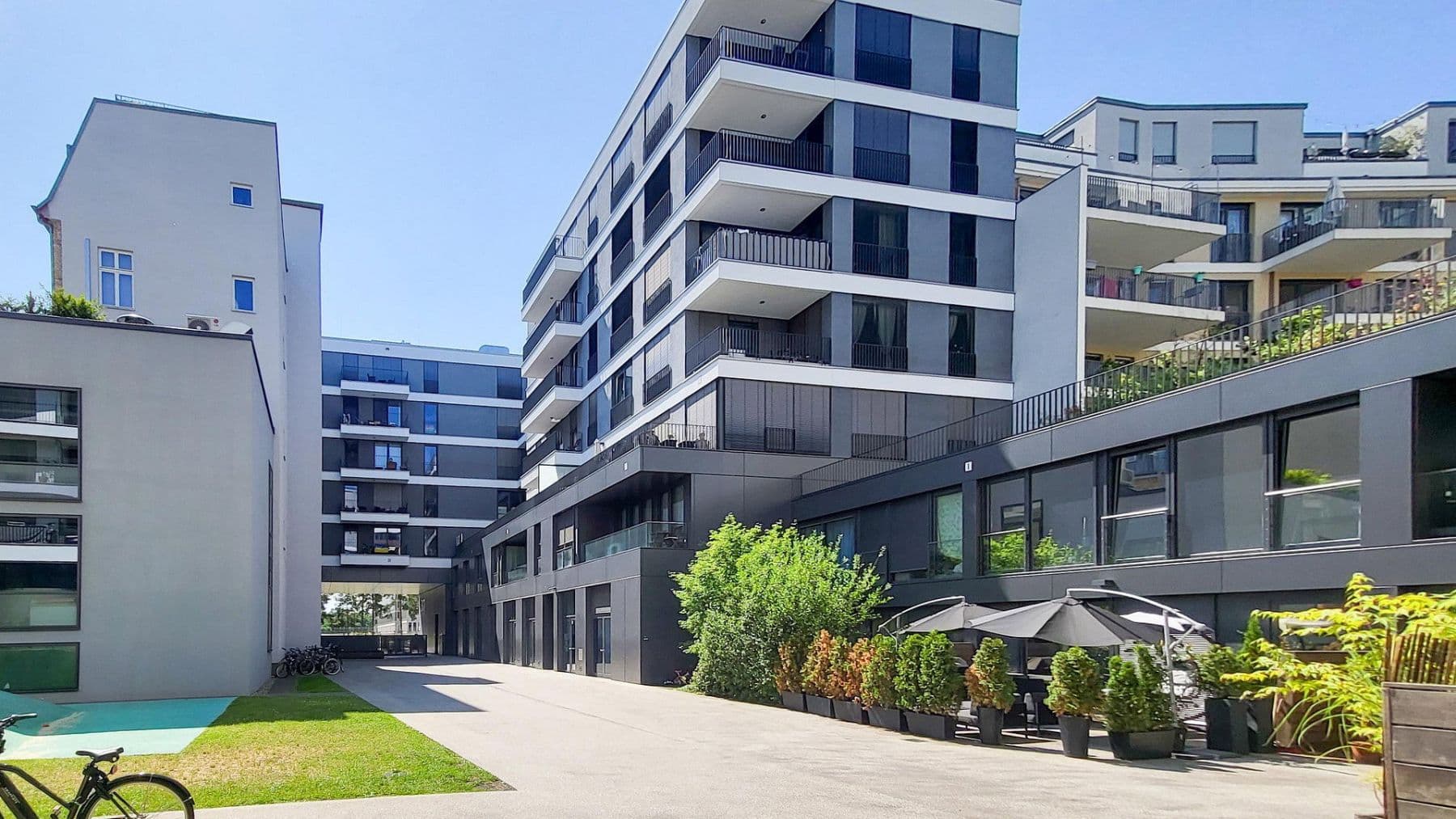 Predaj bytu 3-izbový 112 m², Chausseestraße 37, Top-Lage im Herzen von Berlin-Mitte, Berlín Predaj bytu 3-izbový 112 m², Chausseestraße 37, Top-Lage im Herzen von Berlin-Mitte, Berlín