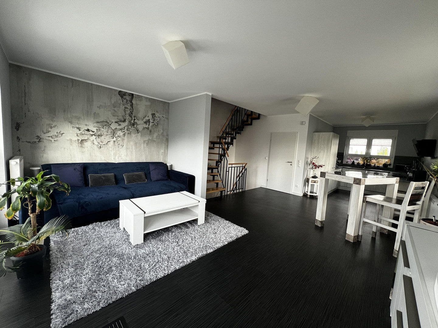 Predaj domu 138 m², pozemok 215 m², Dietzenbach, Hesensko Predaj domu 138 m², pozemok 215 m², Dietzenbach, Hesensko