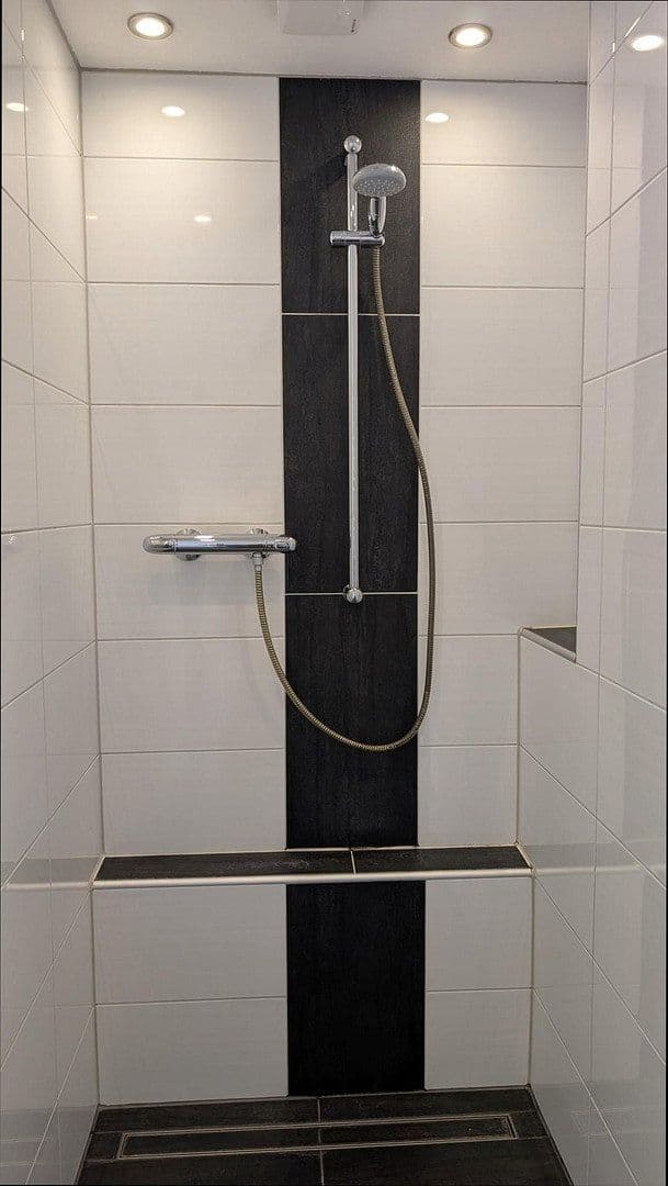 Predaj bytu 3-izbový 94 m², Oberhausen, Severné Porýnie - Westfálsko Predaj bytu 3-izbový 94 m², Oberhausen, Severné Porýnie - Westfálsko
