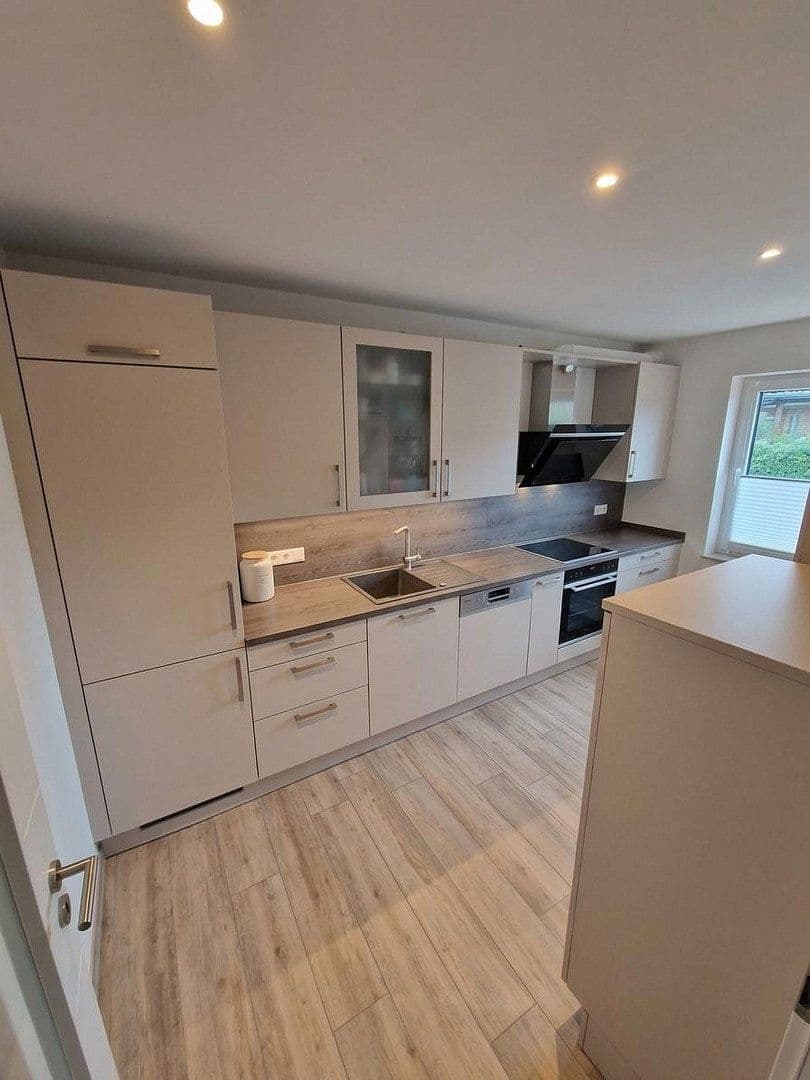 Prenájom domu 126 m², pozemok 350 m², Schmalfeld, Šlezvicko-Holštajnsko Prenájom domu 126 m², pozemok 350 m², Schmalfeld, Šlezvicko-Holštajnsko