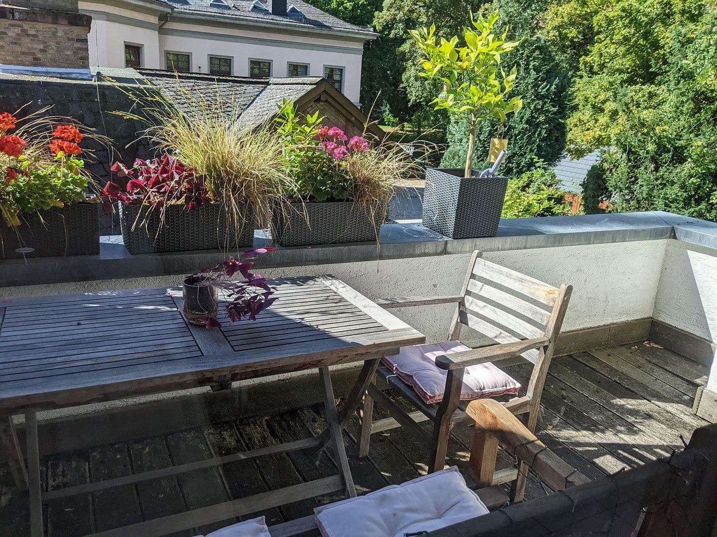 Predaj domu 224 m², pozemok 410 m², Flörsheim, Hesensko Predaj domu 224 m², pozemok 410 m², Flörsheim, Hesensko