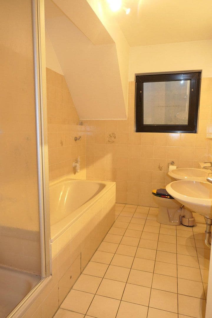 Predaj domu 224 m², pozemok 410 m², Flörsheim, Hesensko Predaj domu 224 m², pozemok 410 m², Flörsheim, Hesensko