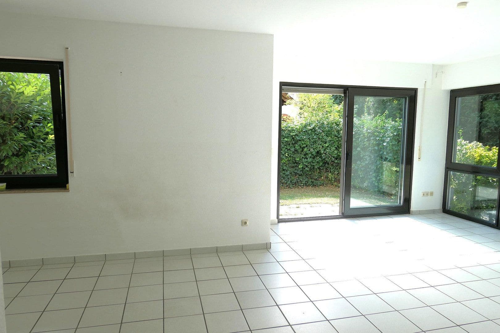 Predaj domu 224 m², pozemok 410 m², Flörsheim, Hesensko Predaj domu 224 m², pozemok 410 m², Flörsheim, Hesensko