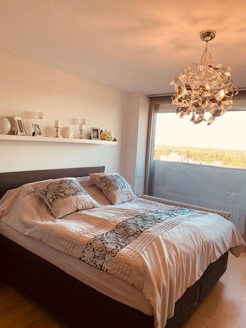 Prenájom bytu 3-izbový 85 m², Tübingen, Bádensko-Wurttembersko Prenájom bytu 3-izbový 85 m², Tübingen, Bádensko-Wurttembersko