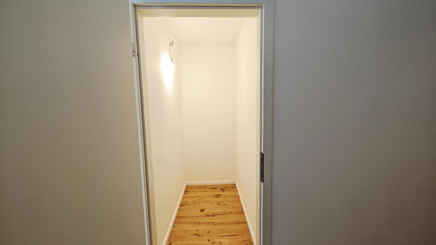 Predaj bytu 1-izbový 38 m², Arthur-Hoffmann-Straße 90, Leipzig, Sasko Predaj bytu 1-izbový 38 m², Arthur-Hoffmann-Straße 90, Leipzig, Sasko
