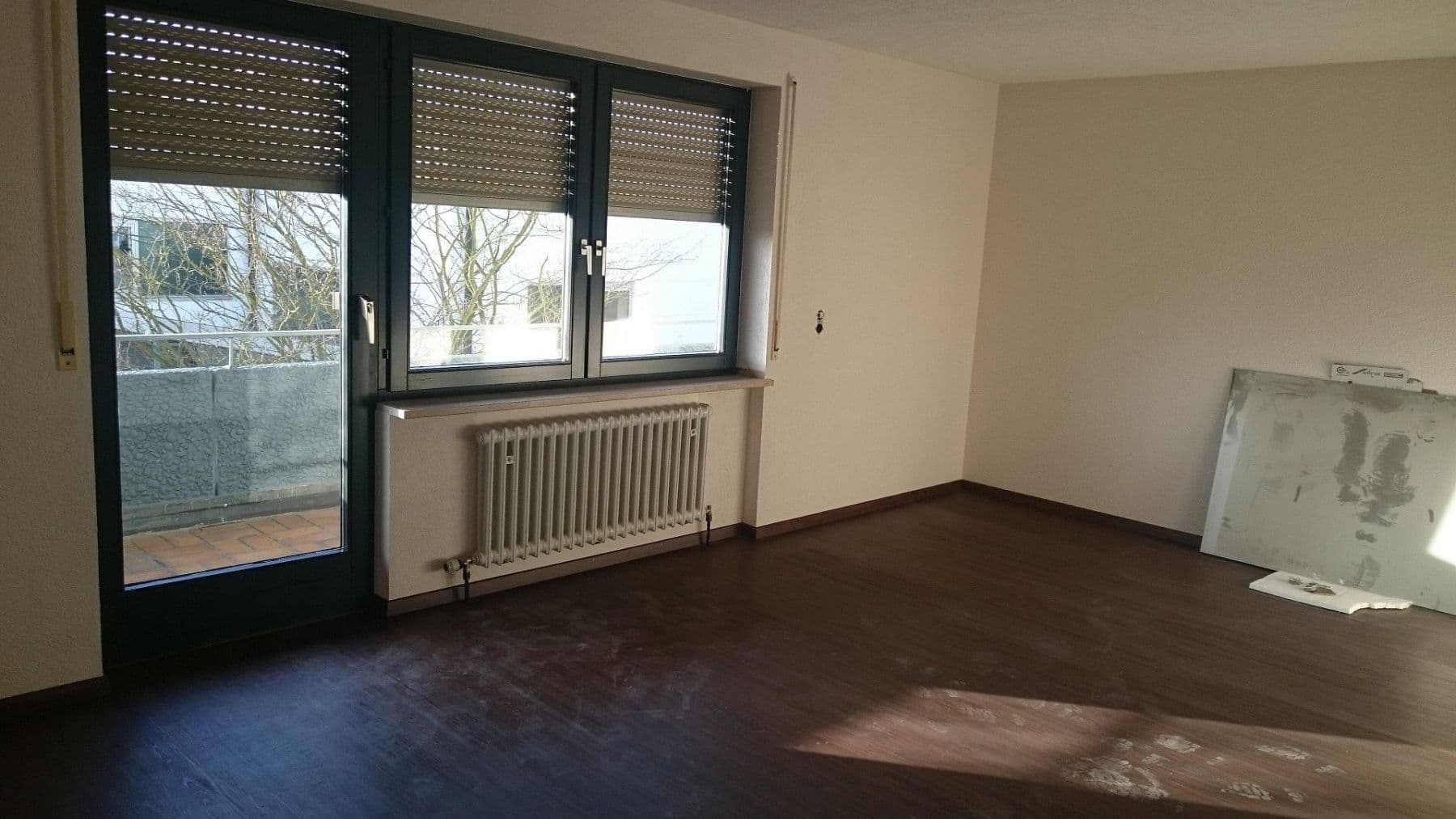 Prenájom bytu 5-izbový 320 m², Röntgenstr. 5, Estenfeld, Bavorsko Prenájom bytu 5-izbový 320 m², Röntgenstr. 5, Estenfeld, Bavorsko