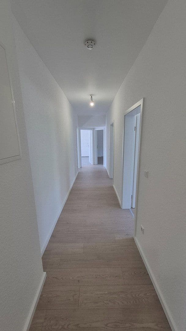 Prenájom bytu 4-izbový 113 m², Gummersbach, Severné Porýnie - Westfálsko Prenájom bytu 4-izbový 113 m², Gummersbach, Severné Porýnie - Westfálsko