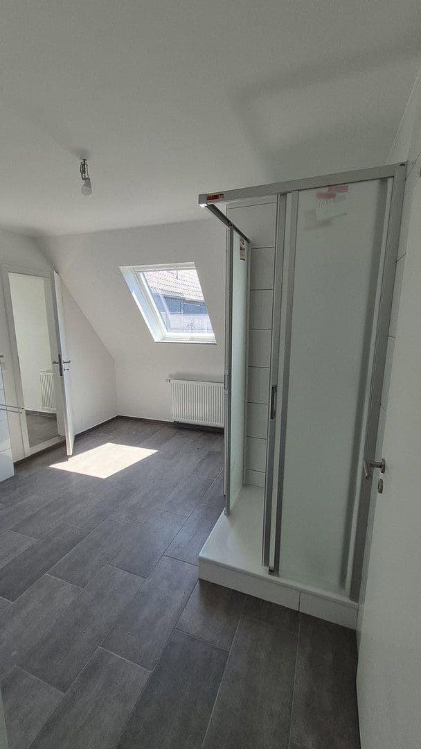 Prenájom bytu 4-izbový 113 m², Gummersbach, Severné Porýnie - Westfálsko Prenájom bytu 4-izbový 113 m², Gummersbach, Severné Porýnie - Westfálsko