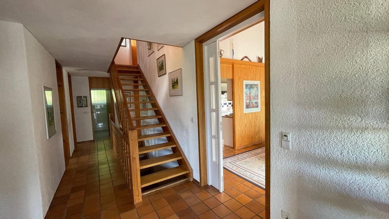 Predaj domu 233 m², pozemok 875 m², Schriesheim, Bádensko-Wurttembersko Predaj domu 233 m², pozemok 875 m², Schriesheim, Bádensko-Wurttembersko