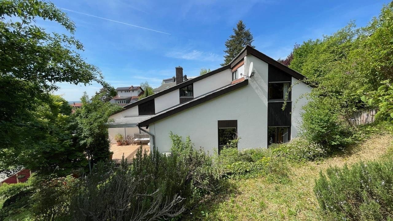 Predaj domu 233 m², pozemok 875 m², Schriesheim, Bádensko-Wurttembersko Predaj domu 233 m², pozemok 875 m², Schriesheim, Bádensko-Wurttembersko