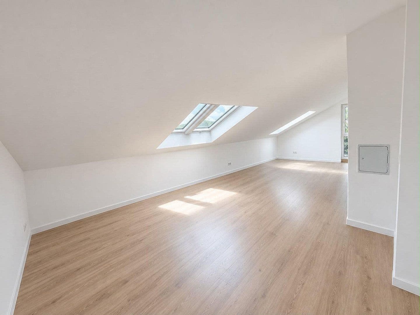 Prenájom bytu 4-izbový 80 m², Memelstraße 30, Eberbach, Bádensko-Wurttembersko Prenájom bytu 4-izbový 80 m², Memelstraße 30, Eberbach, Bádensko-Wurttembersko