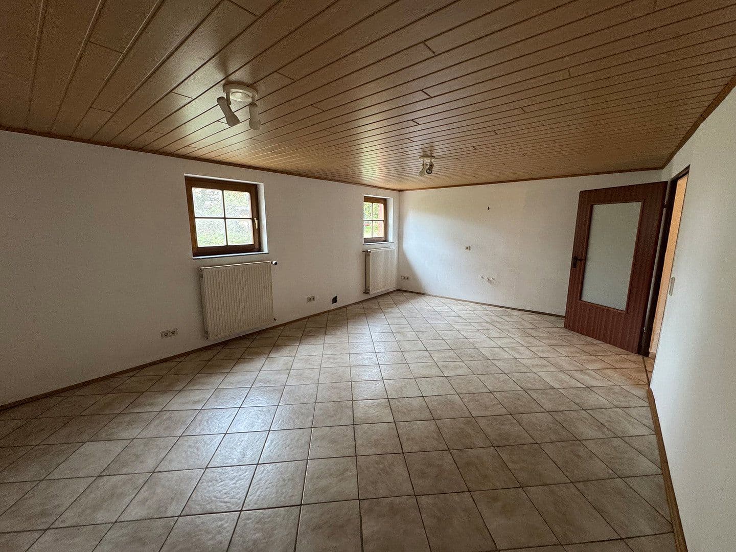 Predaj domu 266 m², pozemok 734 m², Grünsfeld, Bádensko-Wurttembersko Predaj domu 266 m², pozemok 734 m², Grünsfeld, Bádensko-Wurttembersko