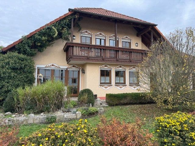 Predaj domu 266 m², pozemok 734 m², Grünsfeld, Bádensko-Wurttembersko Predaj domu 266 m², pozemok 734 m², Grünsfeld, Bádensko-Wurttembersko