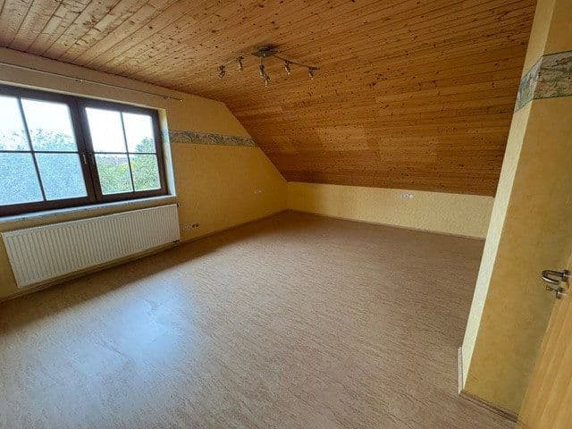 Predaj domu 266 m², pozemok 734 m², Grünsfeld, Bádensko-Wurttembersko Predaj domu 266 m², pozemok 734 m², Grünsfeld, Bádensko-Wurttembersko