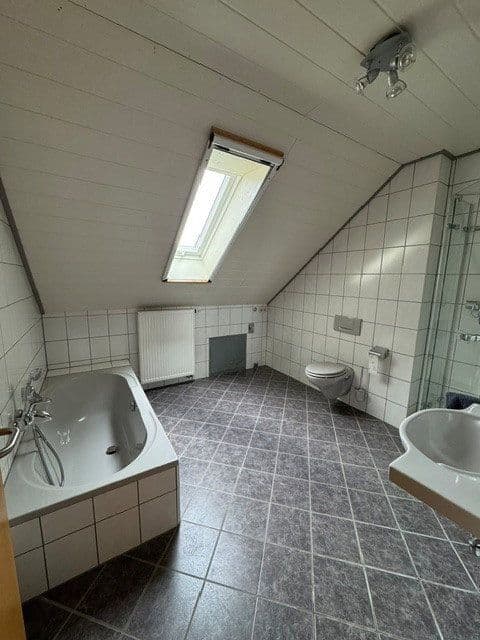 Predaj domu 266 m², pozemok 734 m², Grünsfeld, Bádensko-Wurttembersko Predaj domu 266 m², pozemok 734 m², Grünsfeld, Bádensko-Wurttembersko