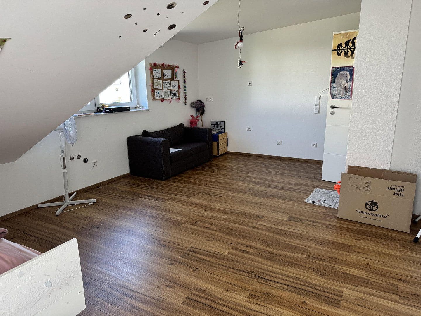 Predaj domu 186 m², pozemok 756 m², Herrenberg, Bádensko-Wurttembersko Predaj domu 186 m², pozemok 756 m², Herrenberg, Bádensko-Wurttembersko