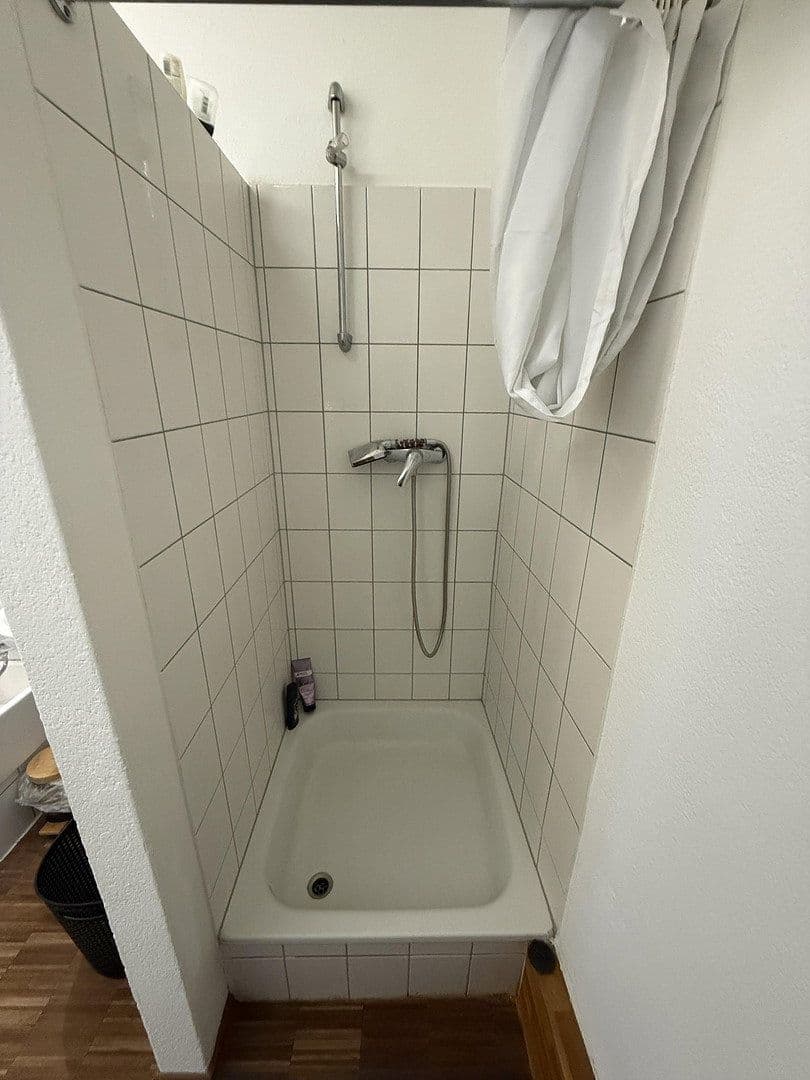 Prenájom kancelárie 91 m², Rosenstr. 1, Schwäbisch Gmünd, Bádensko-Wurttembersko Prenájom kancelárie 91 m², Rosenstr. 1, Schwäbisch Gmünd, Bádensko-Wurttembersko