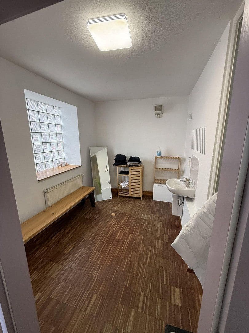 Prenájom kancelárie 91 m², Rosenstr. 1, Schwäbisch Gmünd, Bádensko-Wurttembersko Prenájom kancelárie 91 m², Rosenstr. 1, Schwäbisch Gmünd, Bádensko-Wurttembersko