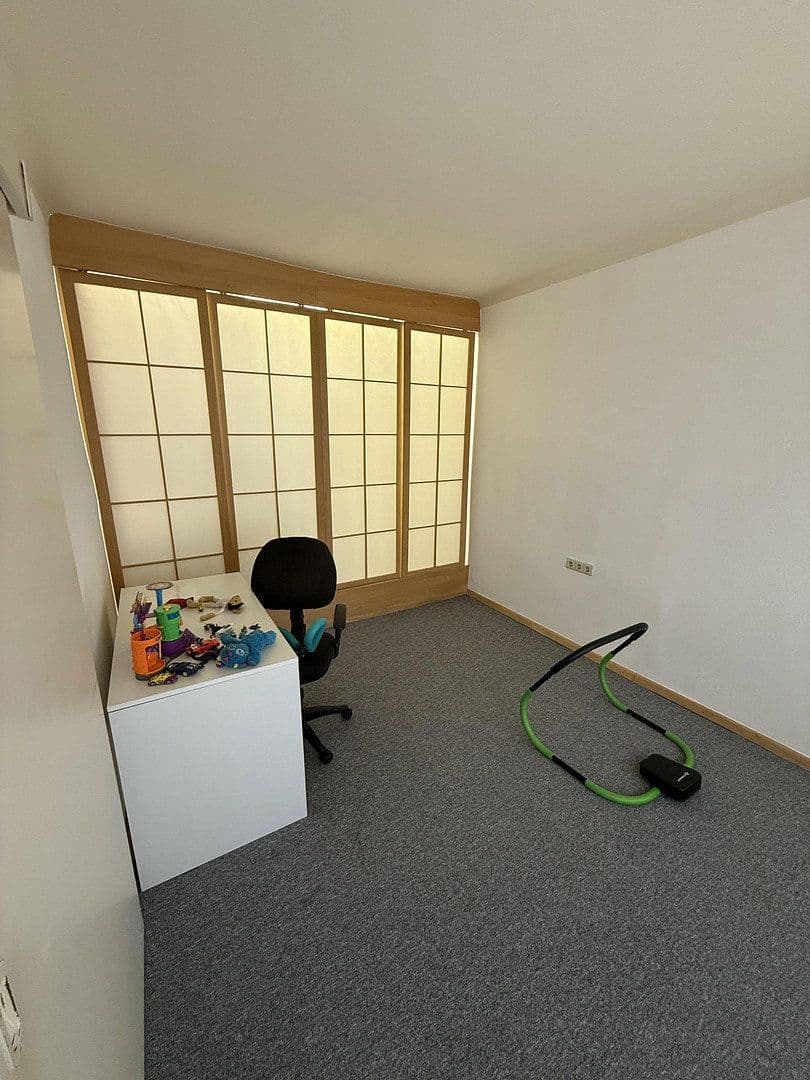 Prenájom kancelárie 91 m², Rosenstr. 1, Schwäbisch Gmünd, Bádensko-Wurttembersko Prenájom kancelárie 91 m², Rosenstr. 1, Schwäbisch Gmünd, Bádensko-Wurttembersko