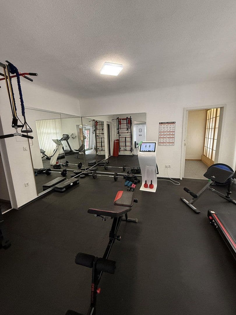 Prenájom kancelárie 91 m², Rosenstr. 1, Schwäbisch Gmünd, Bádensko-Wurttembersko Prenájom kancelárie 91 m², Rosenstr. 1, Schwäbisch Gmünd, Bádensko-Wurttembersko