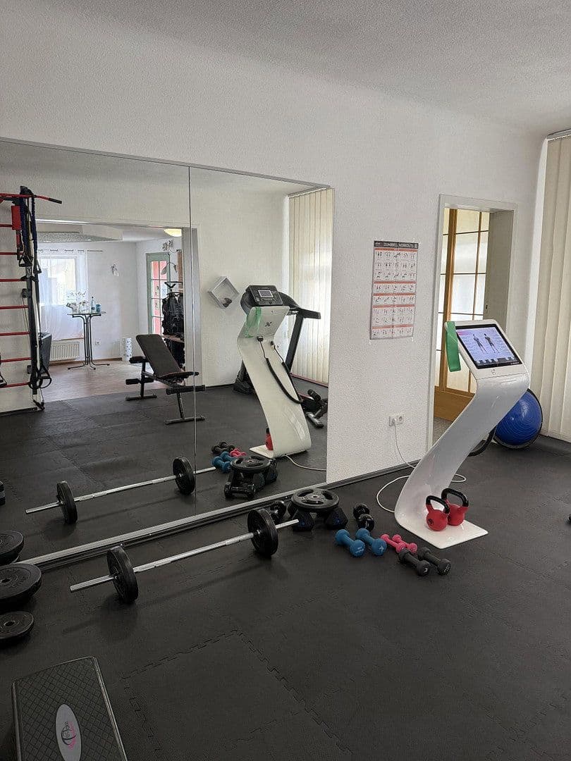 Prenájom kancelárie 91 m², Rosenstr. 1, Schwäbisch Gmünd, Bádensko-Wurttembersko Prenájom kancelárie 91 m², Rosenstr. 1, Schwäbisch Gmünd, Bádensko-Wurttembersko