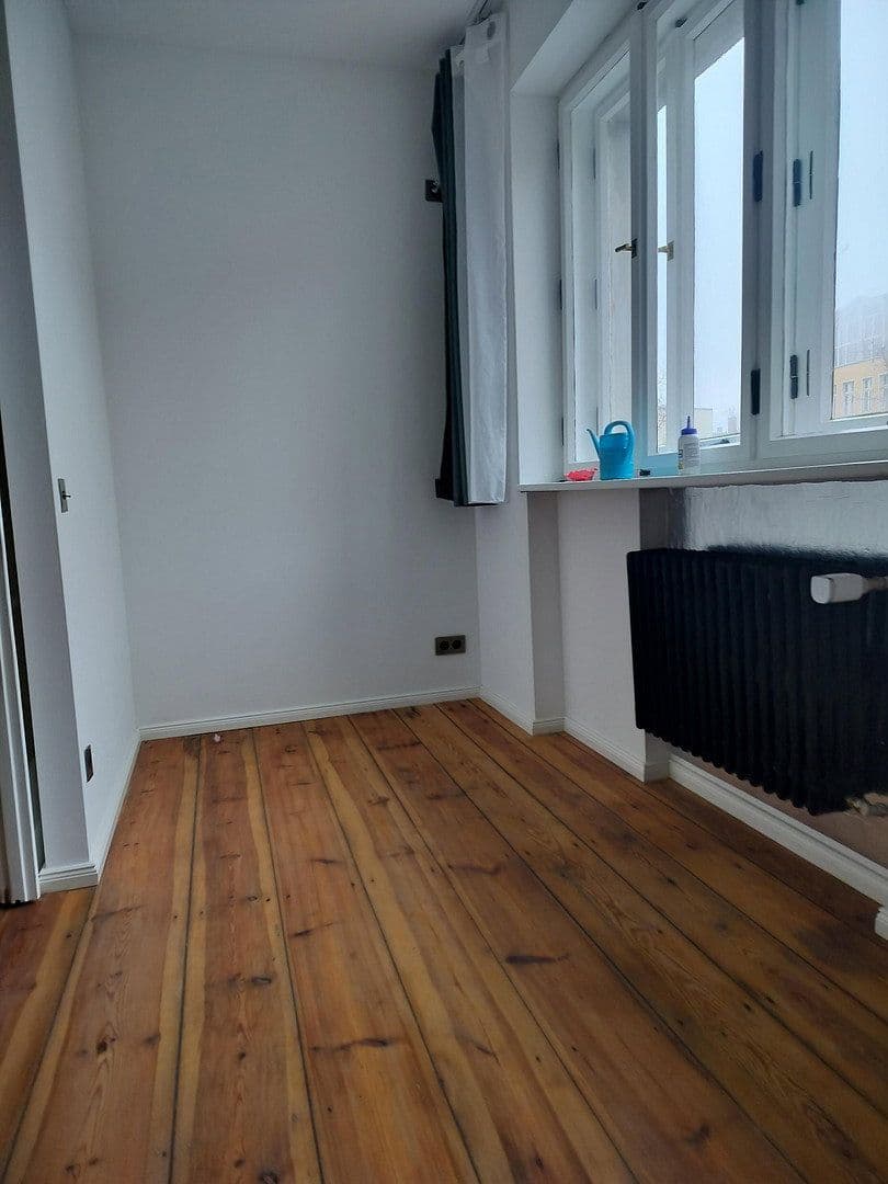 Predaj bytu 3-izbový 93 m², Berlin, Berlín Predaj bytu 3-izbový 93 m², Berlin, Berlín