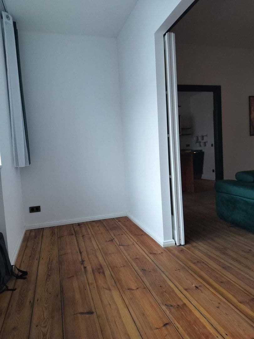 Predaj bytu 3-izbový 93 m², Berlin, Berlín Predaj bytu 3-izbový 93 m², Berlin, Berlín