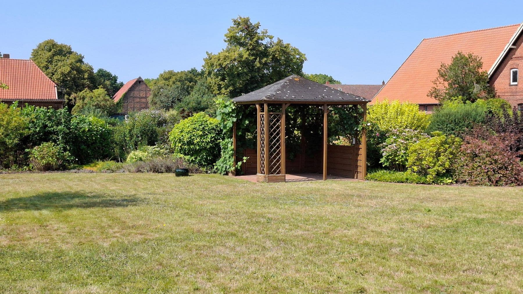 Predaj domu 240 m², pozemok 1.970 m², Petershagen, Severné Porýnie - Westfálsko Predaj domu 240 m², pozemok 1.970 m², Petershagen, Severné Porýnie - Westfálsko
