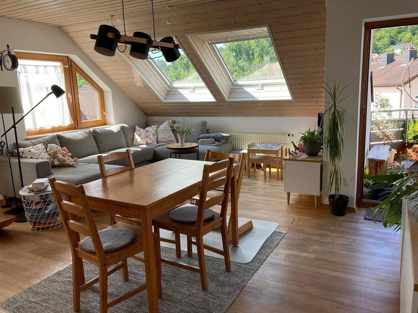 Predaj bytu 4-izbový 107 m², Herbrechtingen, Bádensko-Wurttembersko Predaj bytu 4-izbový 107 m², Herbrechtingen, Bádensko-Wurttembersko