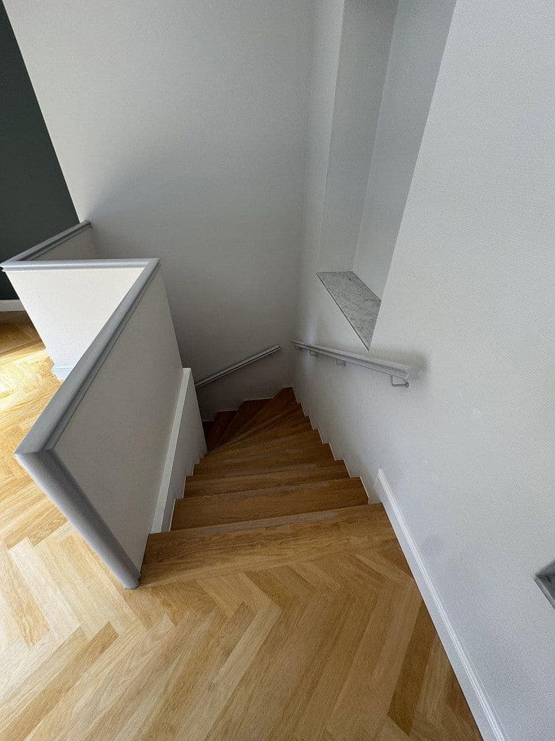 Prenájom bytu 3-izbový 124 m², Friedrich-Ebert-Str. 91, Hamburg, Hamburg Prenájom bytu 3-izbový 124 m², Friedrich-Ebert-Str. 91, Hamburg, Hamburg
