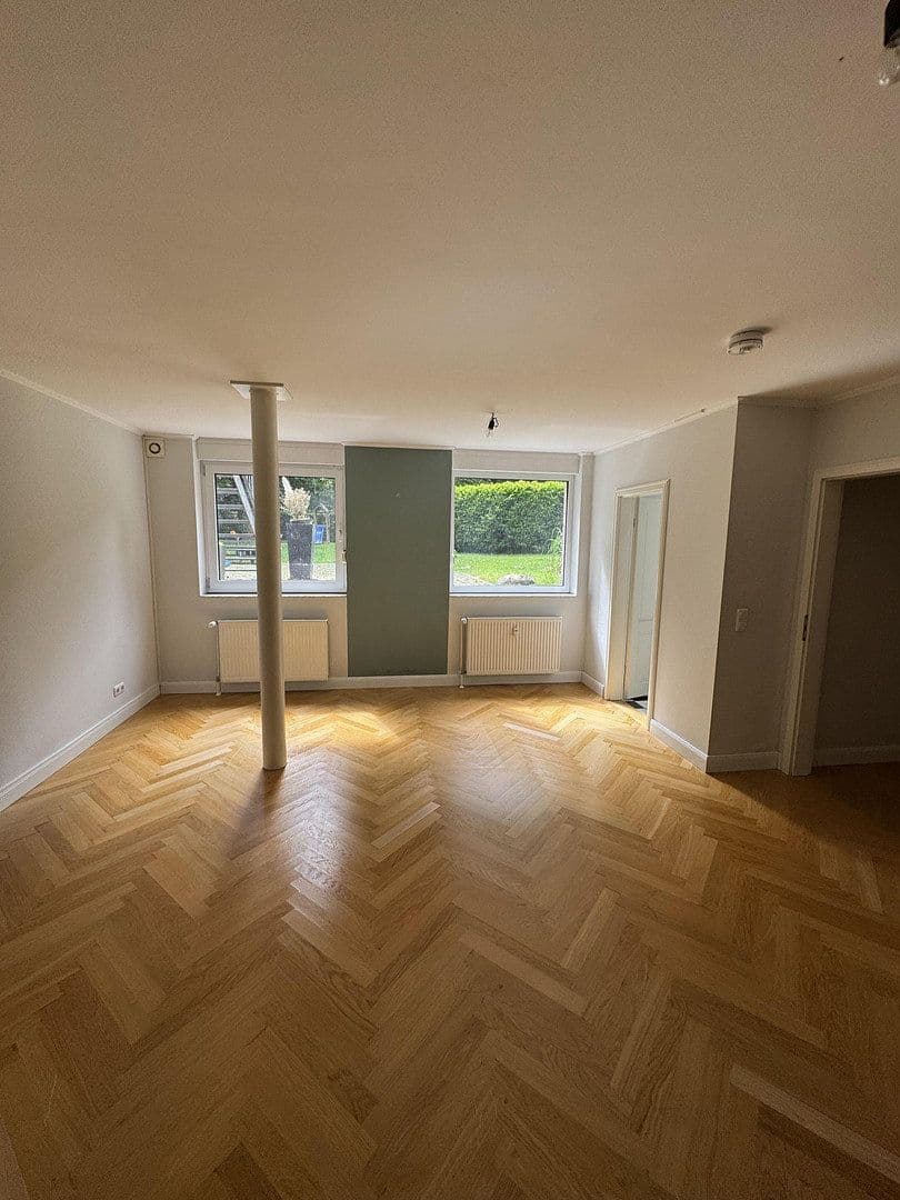 Prenájom bytu 3-izbový 124 m², Friedrich-Ebert-Str. 91, Hamburg, Hamburg Prenájom bytu 3-izbový 124 m², Friedrich-Ebert-Str. 91, Hamburg, Hamburg