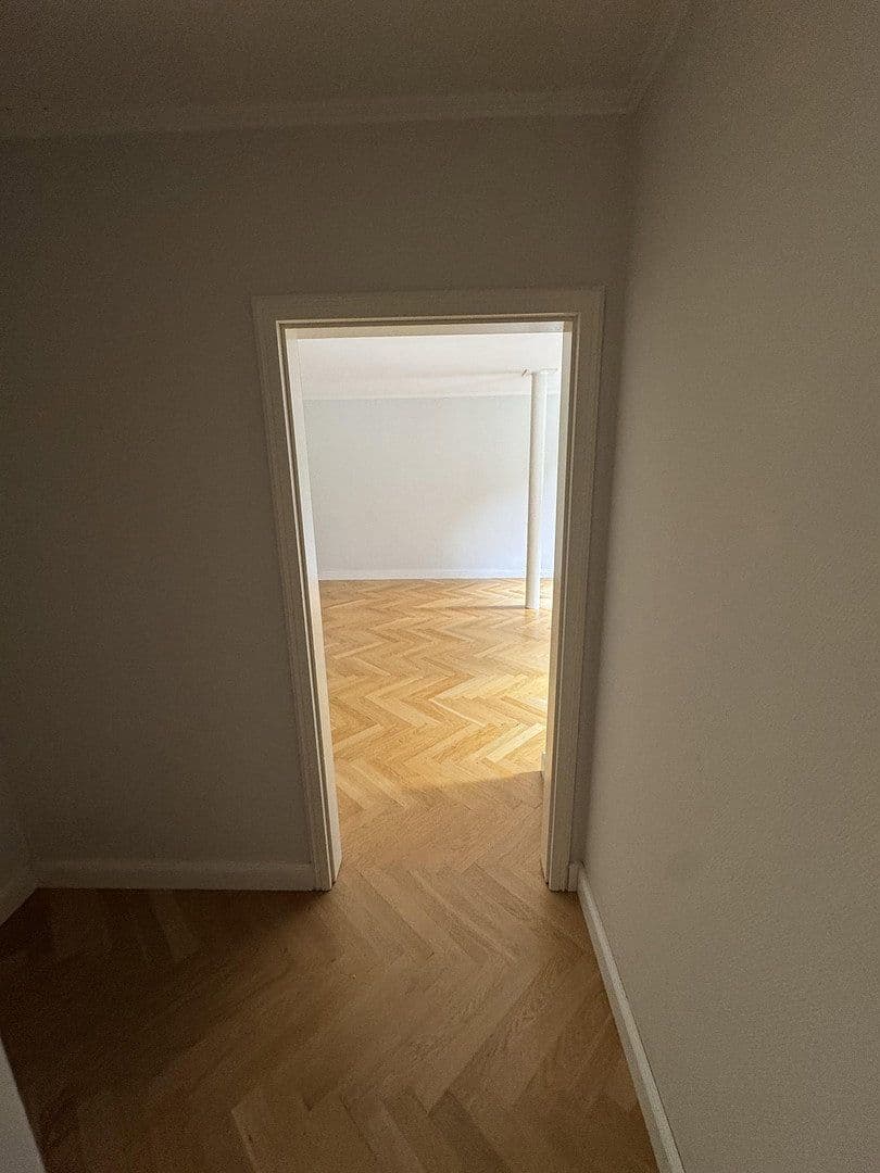 Prenájom bytu 3-izbový 124 m², Friedrich-Ebert-Str. 91, Hamburg, Hamburg Prenájom bytu 3-izbový 124 m², Friedrich-Ebert-Str. 91, Hamburg, Hamburg