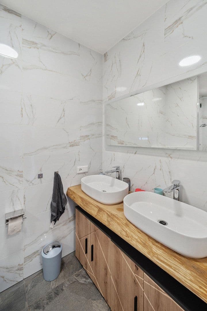 Prenájom domu 152 m², pozemok 600 m², Mittelstraße, 1, Leichlingen, Severné Porýnie - Westfálsko Prenájom domu 152 m², pozemok 600 m², Mittelstraße, 1, Leichlingen, Severné Porýnie - Westfálsko