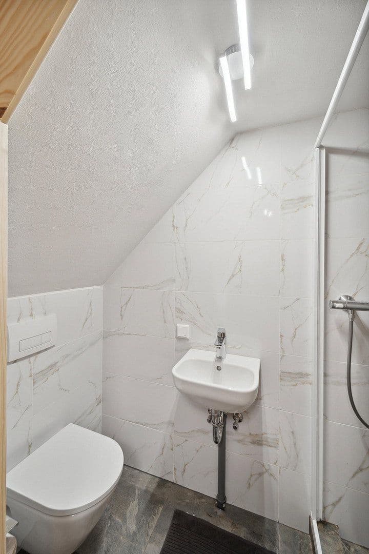 Prenájom domu 152 m², pozemok 600 m², Mittelstraße, 1, Leichlingen, Severné Porýnie - Westfálsko Prenájom domu 152 m², pozemok 600 m², Mittelstraße, 1, Leichlingen, Severné Porýnie - Westfálsko