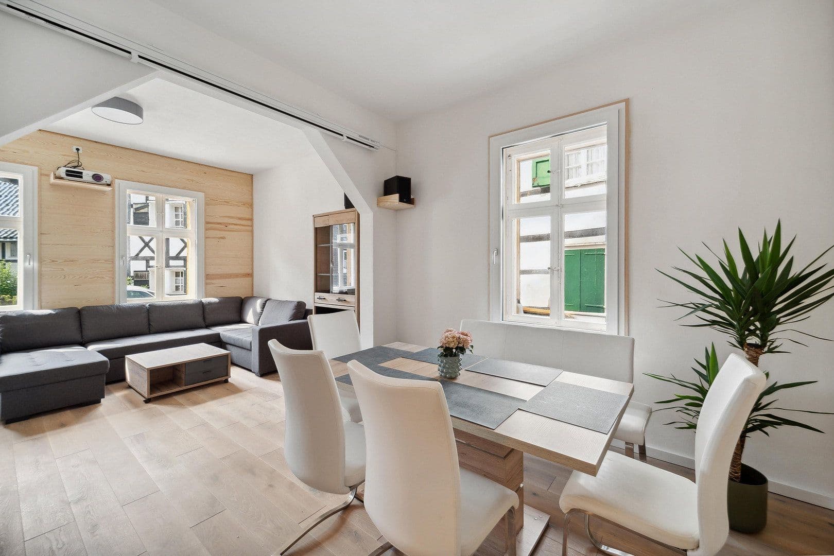 Prenájom domu 152 m², pozemok 600 m², Mittelstraße, 1, Leichlingen, Severné Porýnie - Westfálsko Prenájom domu 152 m², pozemok 600 m², Mittelstraße, 1, Leichlingen, Severné Porýnie - Westfálsko