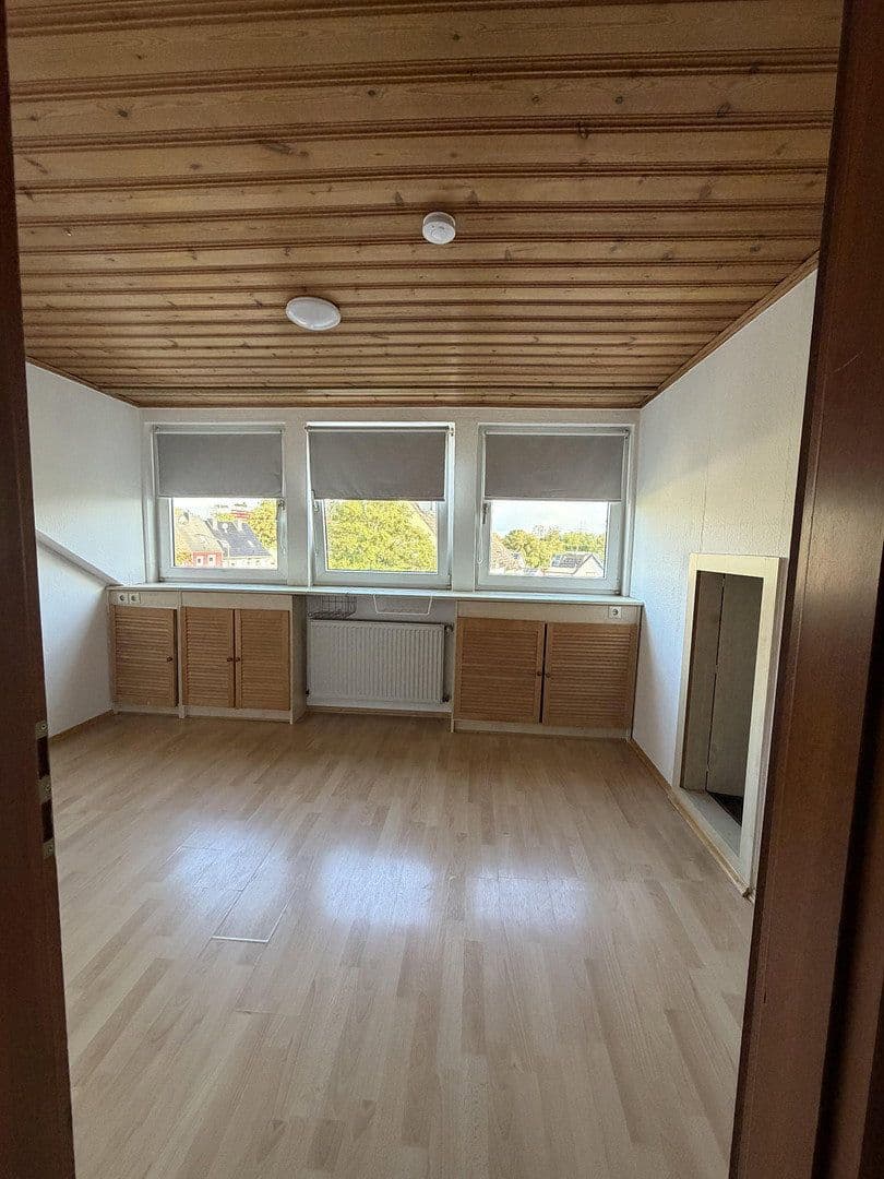 Prenájom bytu 2-izbový 53 m², Niderpleiser Strasse 93, Sankt Augustin, Severné Porýnie - Westfálsko Prenájom bytu 2-izbový 53 m², Niderpleiser Strasse 93, Sankt Augustin, Severné Porýnie - Westfálsko