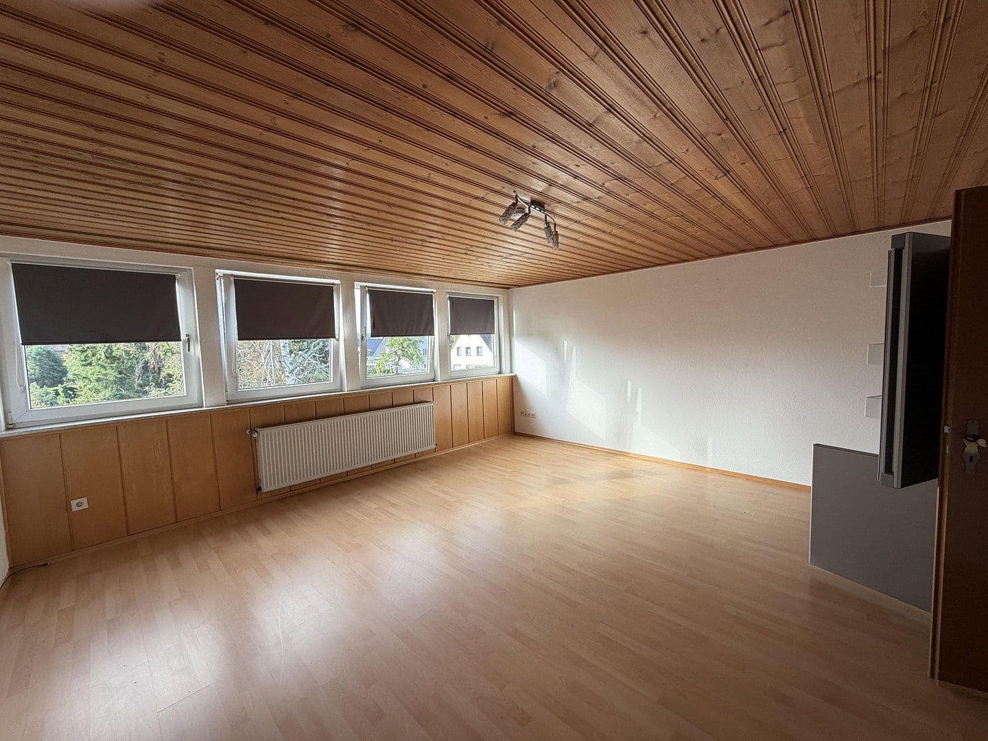 Prenájom bytu 2-izbový 53 m², Niderpleiser Strasse 93, Sankt Augustin, Severné Porýnie - Westfálsko Prenájom bytu 2-izbový 53 m², Niderpleiser Strasse 93, Sankt Augustin, Severné Porýnie - Westfálsko