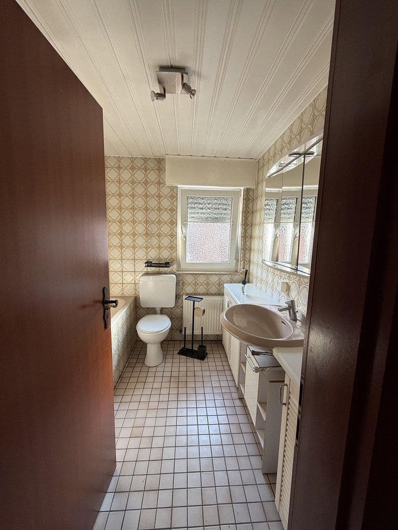 Prenájom bytu 2-izbový 53 m², Niderpleiser Strasse 93, Sankt Augustin, Severné Porýnie - Westfálsko Prenájom bytu 2-izbový 53 m², Niderpleiser Strasse 93, Sankt Augustin, Severné Porýnie - Westfálsko