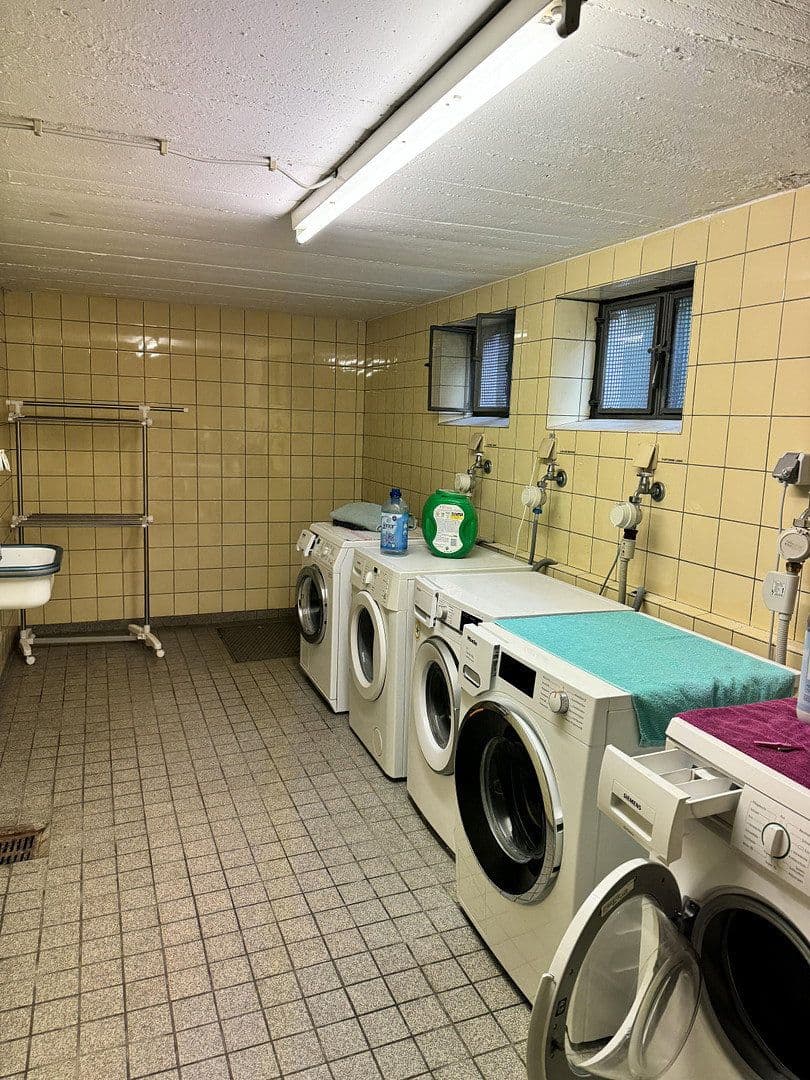 Prenájom bytu 2-izbový 53 m², Niderpleiser Strasse 93, Sankt Augustin, Severné Porýnie - Westfálsko Prenájom bytu 2-izbový 53 m², Niderpleiser Strasse 93, Sankt Augustin, Severné Porýnie - Westfálsko