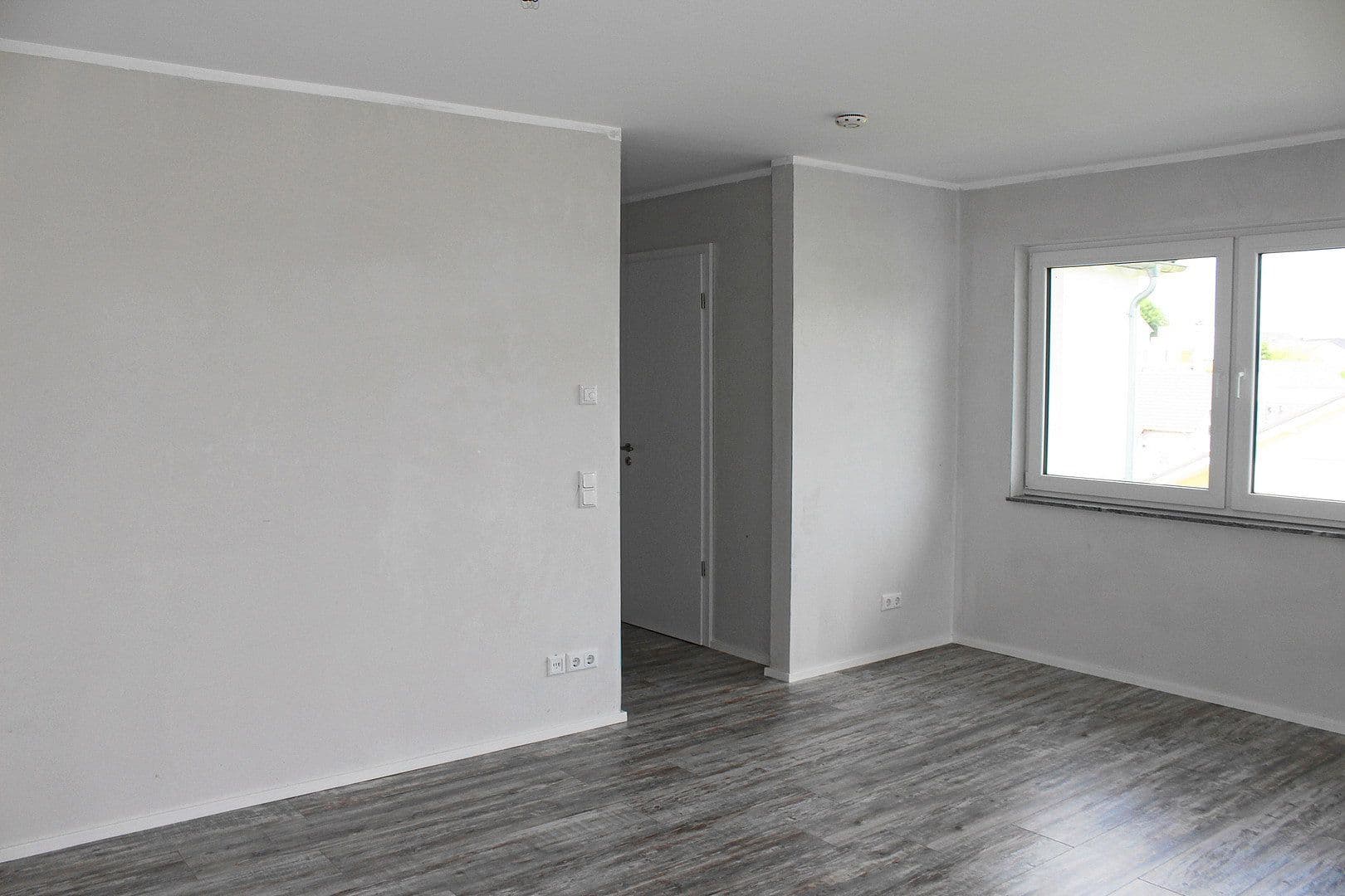 Prenájom bytu 3-izbový 94 m², Domblick 61, Königswinter, Severné Porýnie - Westfálsko Prenájom bytu 3-izbový 94 m², Domblick 61, Königswinter, Severné Porýnie - Westfálsko