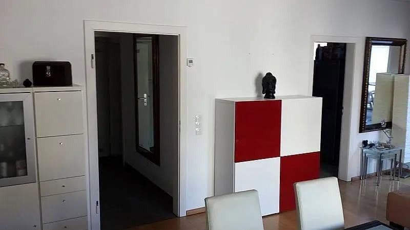 Prenájom bytu 2-izbový 68 m², Victoriastr. 20, Köln, Severné Porýnie - Westfálsko Prenájom bytu 2-izbový 68 m², Victoriastr. 20, Köln, Severné Porýnie - Westfálsko