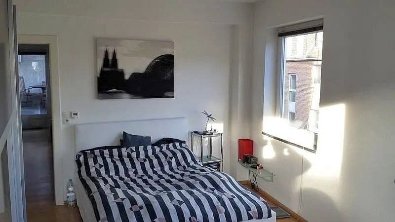 Prenájom bytu 2-izbový 68 m², Victoriastr. 20, Köln, Severné Porýnie - Westfálsko Prenájom bytu 2-izbový 68 m², Victoriastr. 20, Köln, Severné Porýnie - Westfálsko