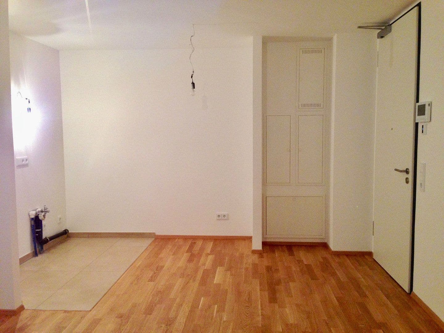 Prenájom bytu 1-izbový 35 m², Frankfurt, Hesensko Prenájom bytu 1-izbový 35 m², Frankfurt, Hesensko