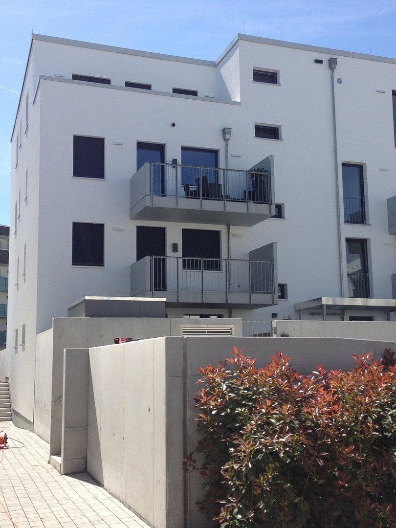 Prenájom bytu 1-izbový 35 m², Frankfurt, Hesensko Prenájom bytu 1-izbový 35 m², Frankfurt, Hesensko