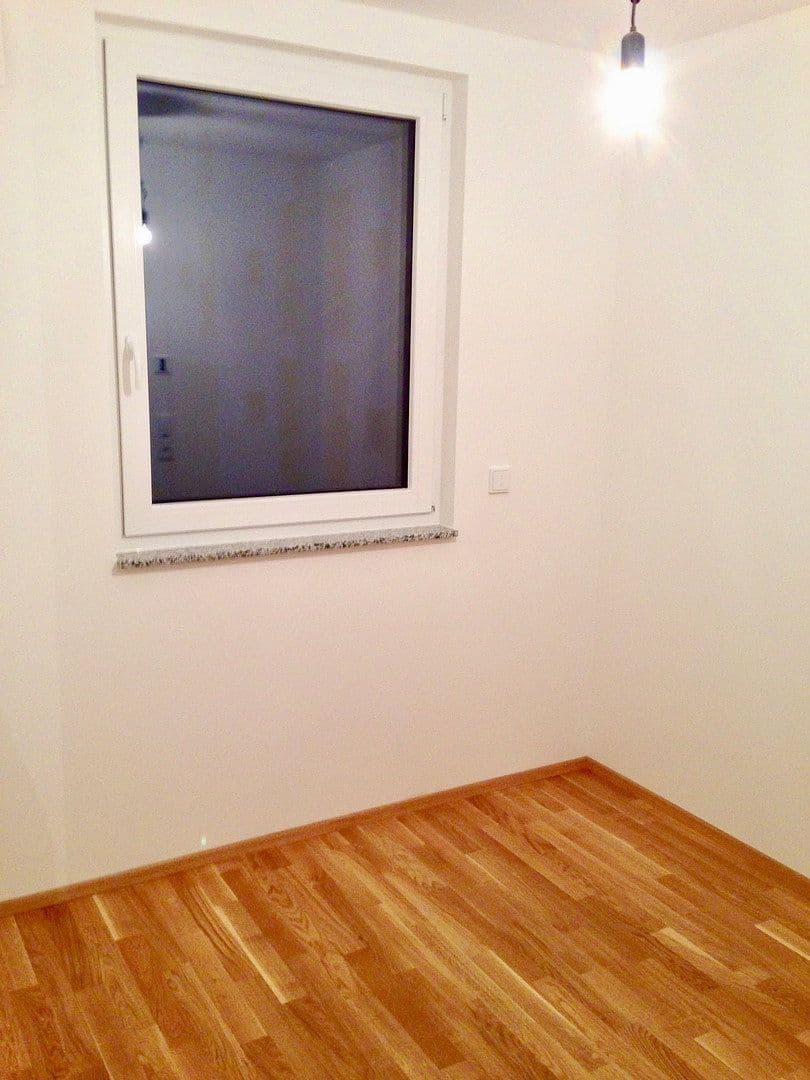 Prenájom bytu 1-izbový 35 m², Frankfurt, Hesensko Prenájom bytu 1-izbový 35 m², Frankfurt, Hesensko