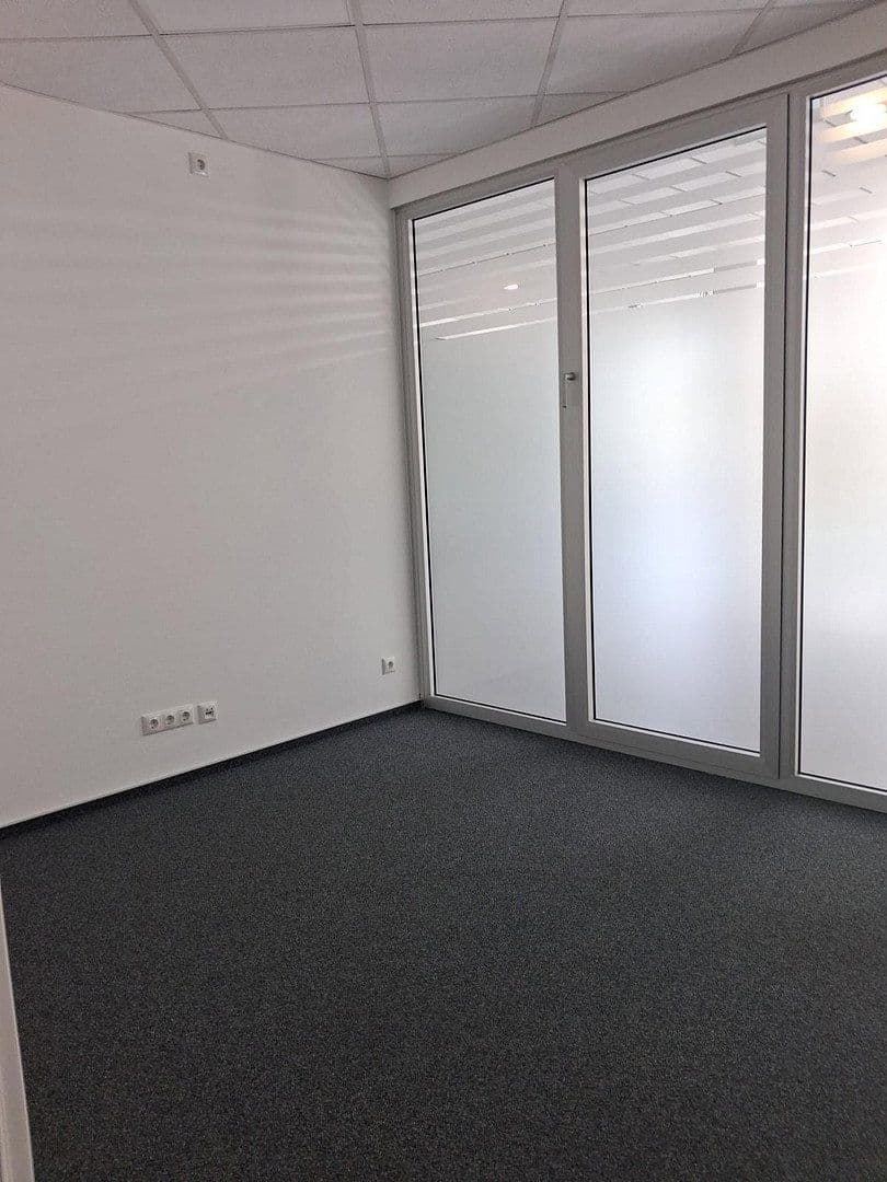 Prenájom kancelárie 107 m², Poststrasse 10-12, Zeven, Dolné Sasko Prenájom kancelárie 107 m², Poststrasse 10-12, Zeven, Dolné Sasko