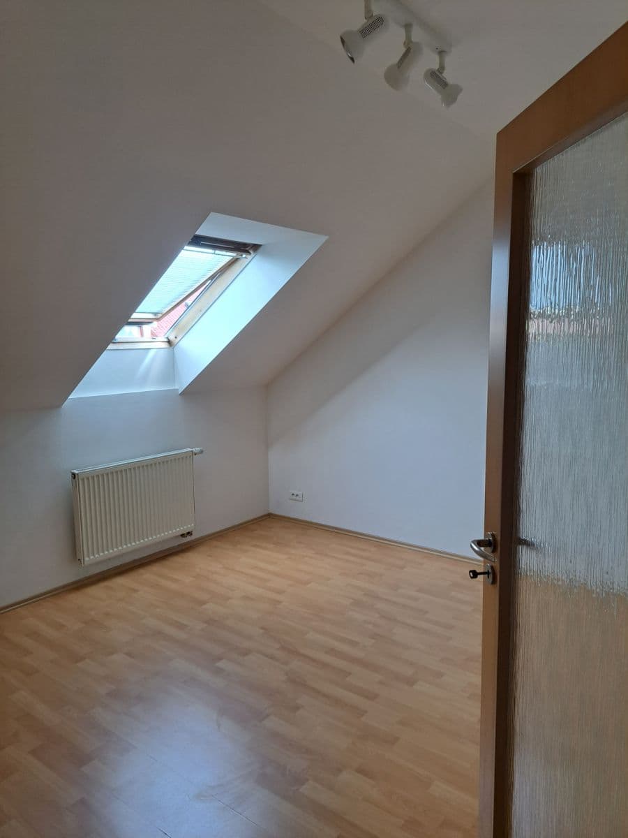 Prenájom domu 125 m², pozemok 212 m², Krylova, Zeleneč, Středočeský kraj Prenájom domu 125 m², pozemok 212 m², Krylova, Zeleneč, Středočeský kraj